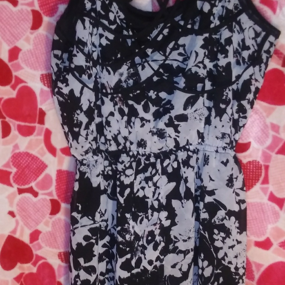 Dress - Picture 2 of 6
